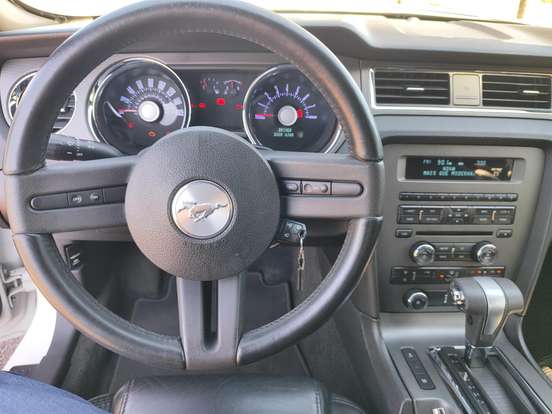 FORD-MUSTANG-3.7 V6 GASOLINA AUTOMÁTICO FORD-MUSTANG-2011