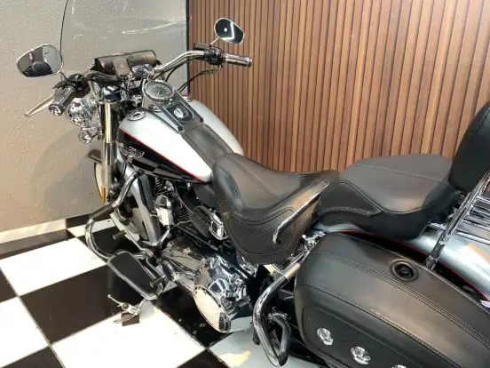 HARLEY-DAVIDSON-SOFTAIL DELUXE-2015
