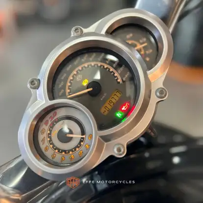 HARLEY-DAVIDSON-V-ROD MUSCLE-2013
