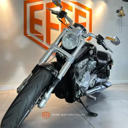 HARLEY-DAVIDSON-V-ROD MUSCLE-2013