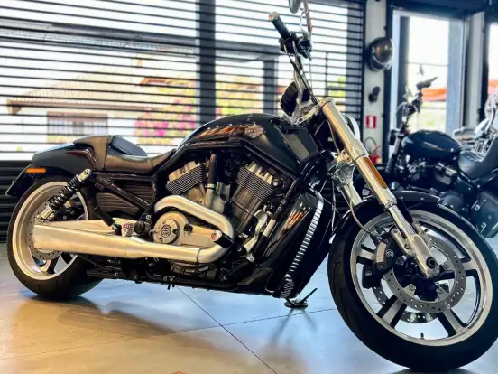 HARLEY-DAVIDSON-V-ROD MUSCLE HARLEY-DAVIDSON-V-ROD MUSCLE-2013