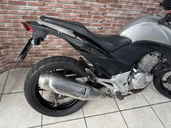 HONDA-CB 300R HONDA-CB 300R-2010
