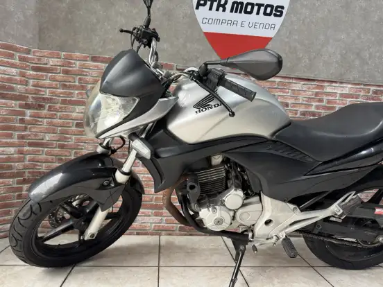 HONDA-CB 300R-2010
