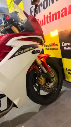 HONDA-CBR 600F-2013