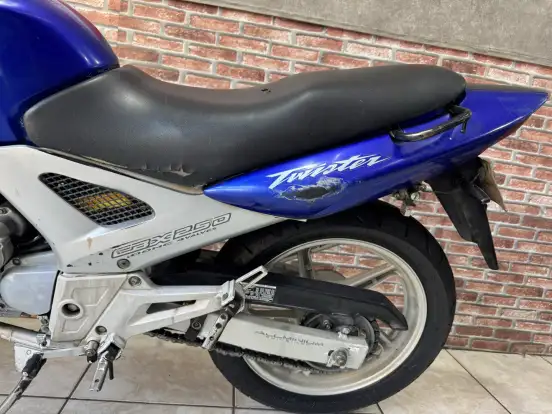 HONDA-CBX 250 TWISTER-2002