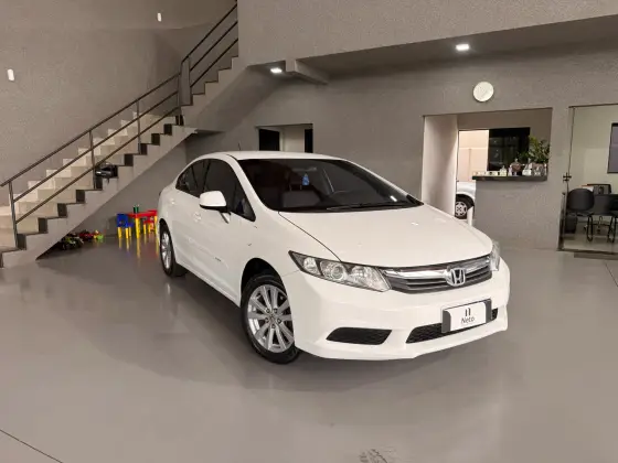 HONDA CIVIC 1.8 LXS 16V FLEX 4P AUTOMÁTICO