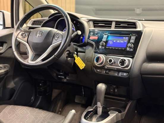 HONDA-FIT-2015