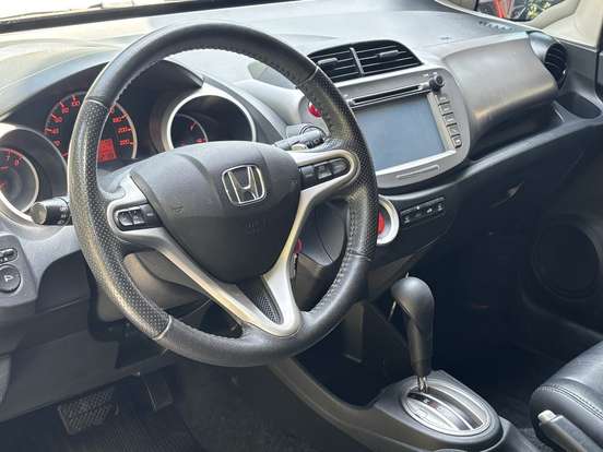 HONDA-FIT-2013