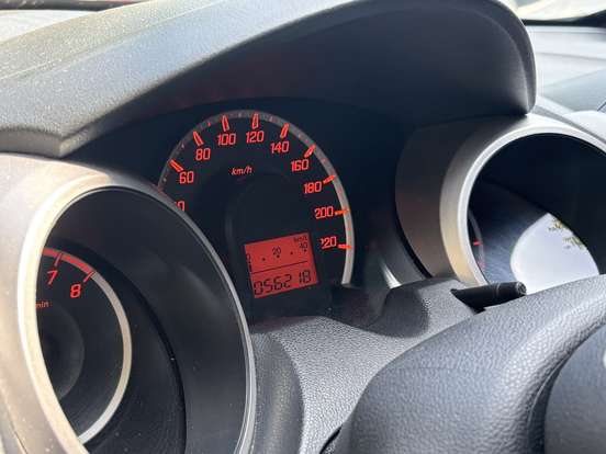 HONDA-FIT-2013