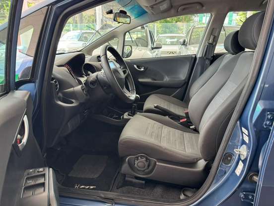 HONDA-FIT-2012