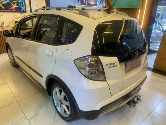 HONDA-FIT-1.5 TWIST 16V FLEX 4P MANUAL HONDA-FIT-2013
