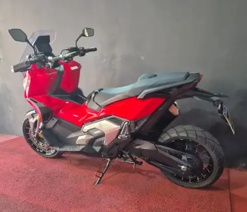HONDA-X-ADV-2022