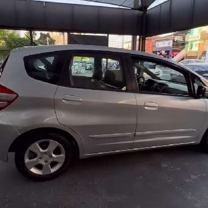HONDA-FIT-2009