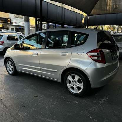HONDA-FIT-2009