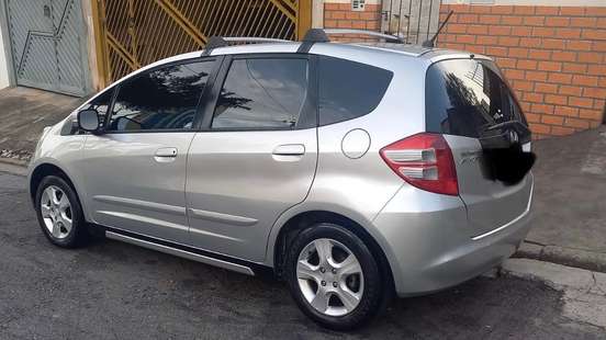 HONDA-FIT-2010