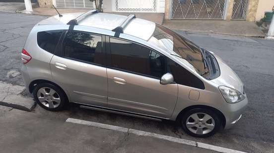 HONDA-FIT-2010