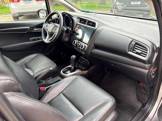 HONDA-FIT-2015