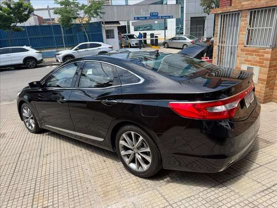HYUNDAI-AZERA-3.0 MPFI GLS V6 24V GASOLINA 4P AUTOMÁTICO HYUNDAI-AZERA-2016