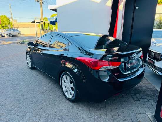 HYUNDAI-ELANTRA-1.8 GLS 16V GASOLINA 4P AUTOMÁTICO HYUNDAI-ELANTRA-2011