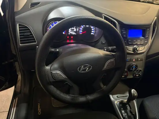 HYUNDAI-HB20-2015