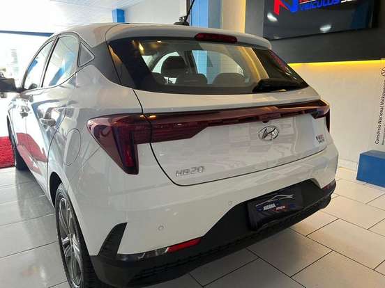 HYUNDAI-HB20-2024