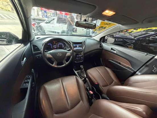 HYUNDAI-HB20-1.6 PREMIUM 16V FLEX 4P AUTOMÁTICO HYUNDAI-HB20-2017