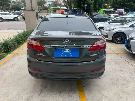 HYUNDAI-HB20S-1.6 COMFORT PLUS 16V FLEX 4P AUTOMÁTICO HYUNDAI-HB20S-2017