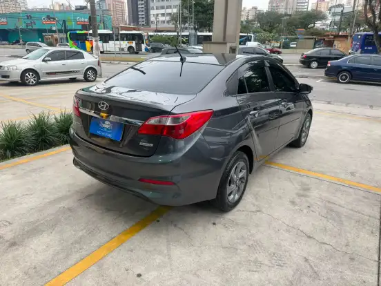 HYUNDAI-HB20S-1.6 COMFORT PLUS 16V FLEX 4P AUTOMÁTICO HYUNDAI-HB20S-2017