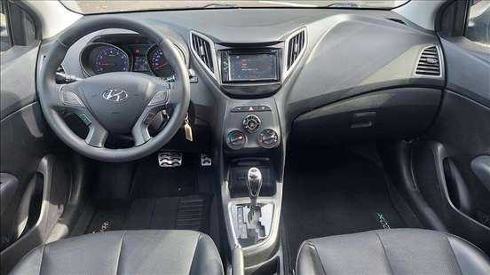 HYUNDAI-HB20X-2015