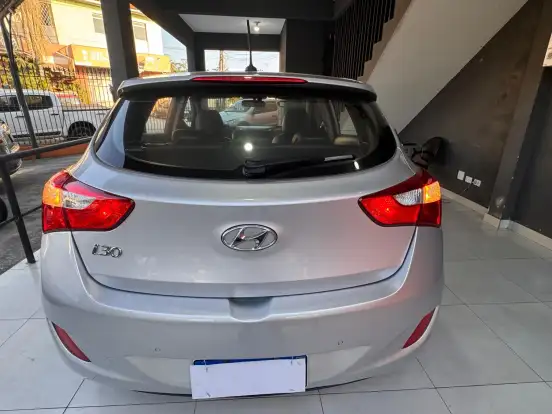 HYUNDAI-I30-1.8 MPI 16V GASOLINA 4P AUTOMATICO HYUNDAI-I30-2014
