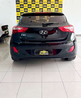 HYUNDAI-I30-1.8 MPI 16V GASOLINA 4P AUTOMATICO HYUNDAI-I30-2014