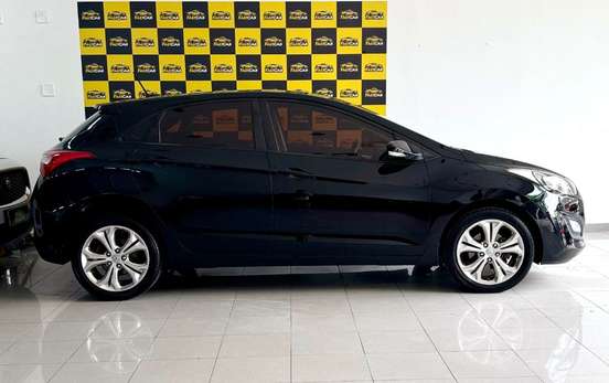 HYUNDAI-I30-1.8 MPI 16V GASOLINA 4P AUTOMATICO HYUNDAI-I30-2014