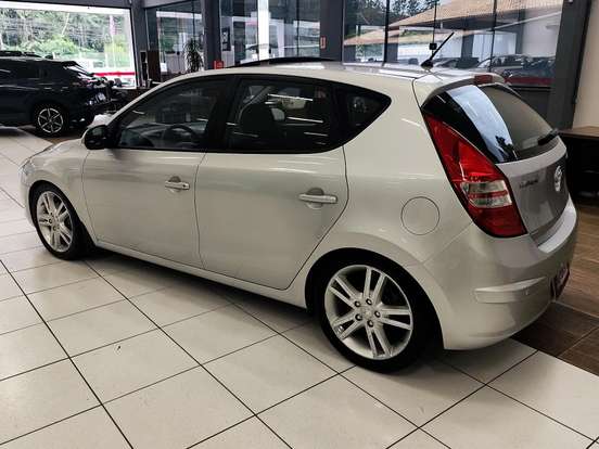 HYUNDAI-I30-2009