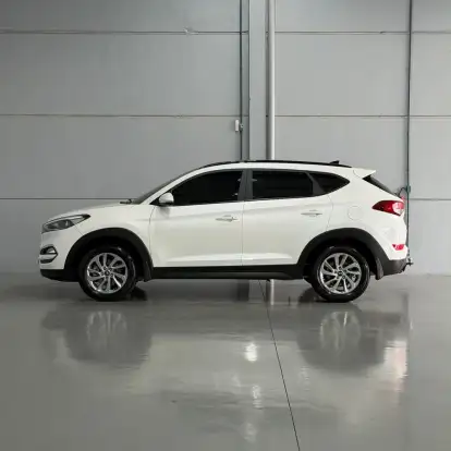 HYUNDAI-TUCSON-2021