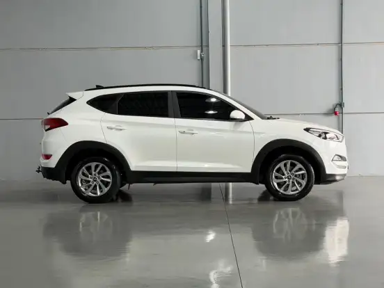 HYUNDAI-TUCSON-1.6 16V T-GDI GASOLINA GLS ECOSHIFT HYUNDAI-TUCSON-2021