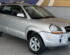 HYUNDAI TUCSON 2.0 MPFI GLS 16V 143CV 2WD FLEX 4P AUTOMÁTICO HYUNDAI TUCSON 2.0 MPFI GLS 16V 143CV 2WD FLEX 4P AUTOMÁTICO