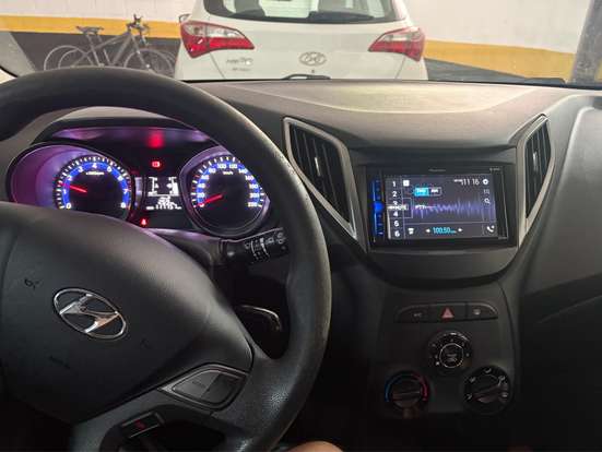HYUNDAI-HB20-2015