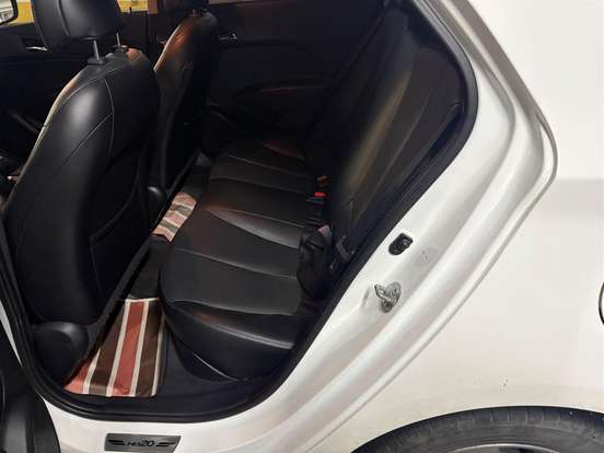 HYUNDAI-HB20-2015