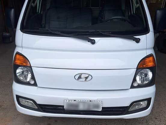 HYUNDAI-HR-2.5 LONGO SEM CAÇAMBA 4X2 16V 130CV TURBO INTERCOOLER DIESEL 2P MANUAL HYUNDAI-HR-2017