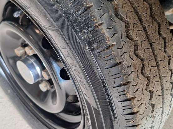 HYUNDAI-HR-2.5 LONGO SEM CAÇAMBA 4X2 16V 130CV TURBO INTERCOOLER DIESEL 2P MANUAL HYUNDAI-HR-2017