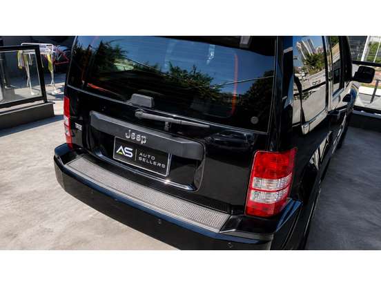 JEEP-CHEROKEE-2011