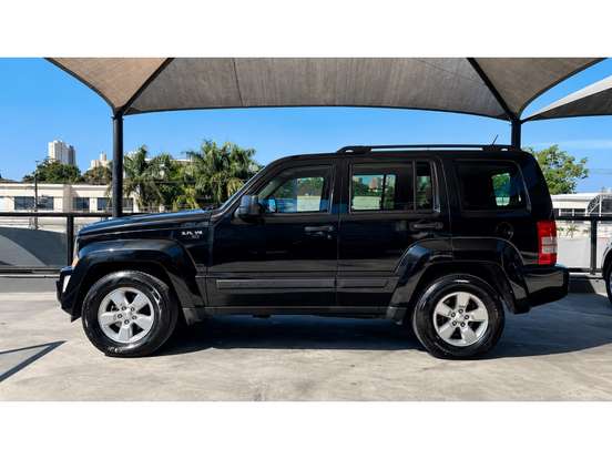 JEEP-CHEROKEE-3.7 SPORT 4X4 V6 12V GASOLINA 4P AUTOMÁTICO JEEP-CHEROKEE-2011