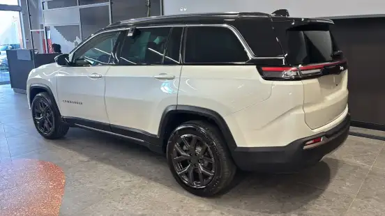 JEEP-COMMANDER-2026
