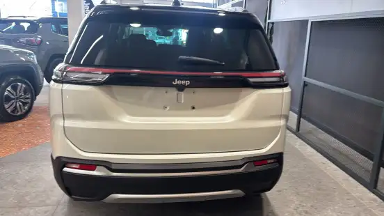 JEEP-COMMANDER-2026