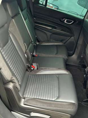 JEEP-COMMANDER-2025
