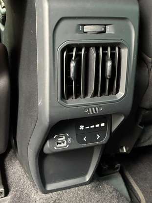 JEEP-COMMANDER-2025