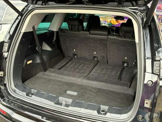 JEEP-COMMANDER-2025