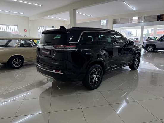 JEEP-COMMANDER-2022