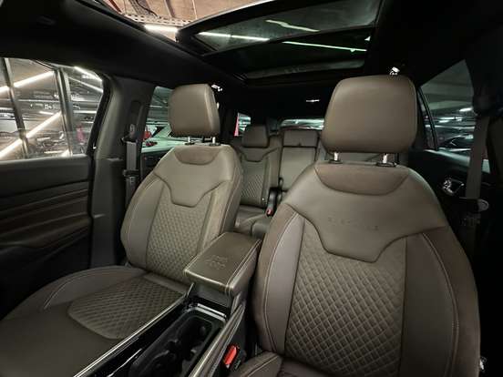 JEEP-COMMANDER-2025