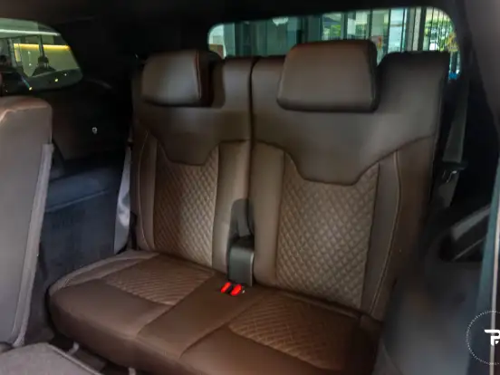 JEEP-COMMANDER-2.2 TURBO DIESEL OVERLAND AT9 JEEP-COMMANDER-2025